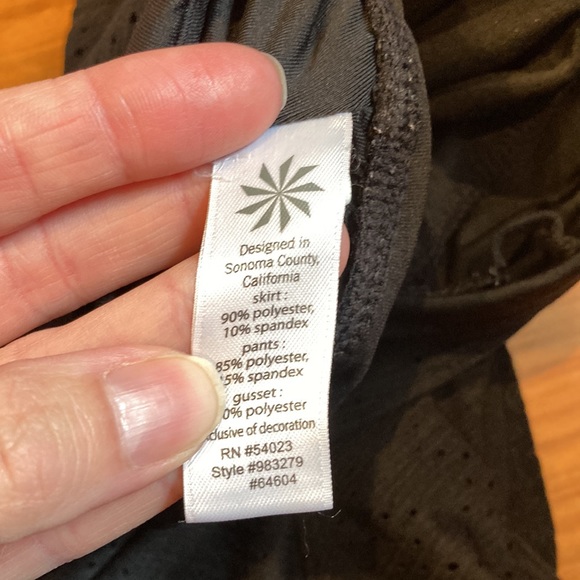 ATHLETA M Mesh Overlay Shorts Prisma Miles 2-In-1 - Picture 6 of 9